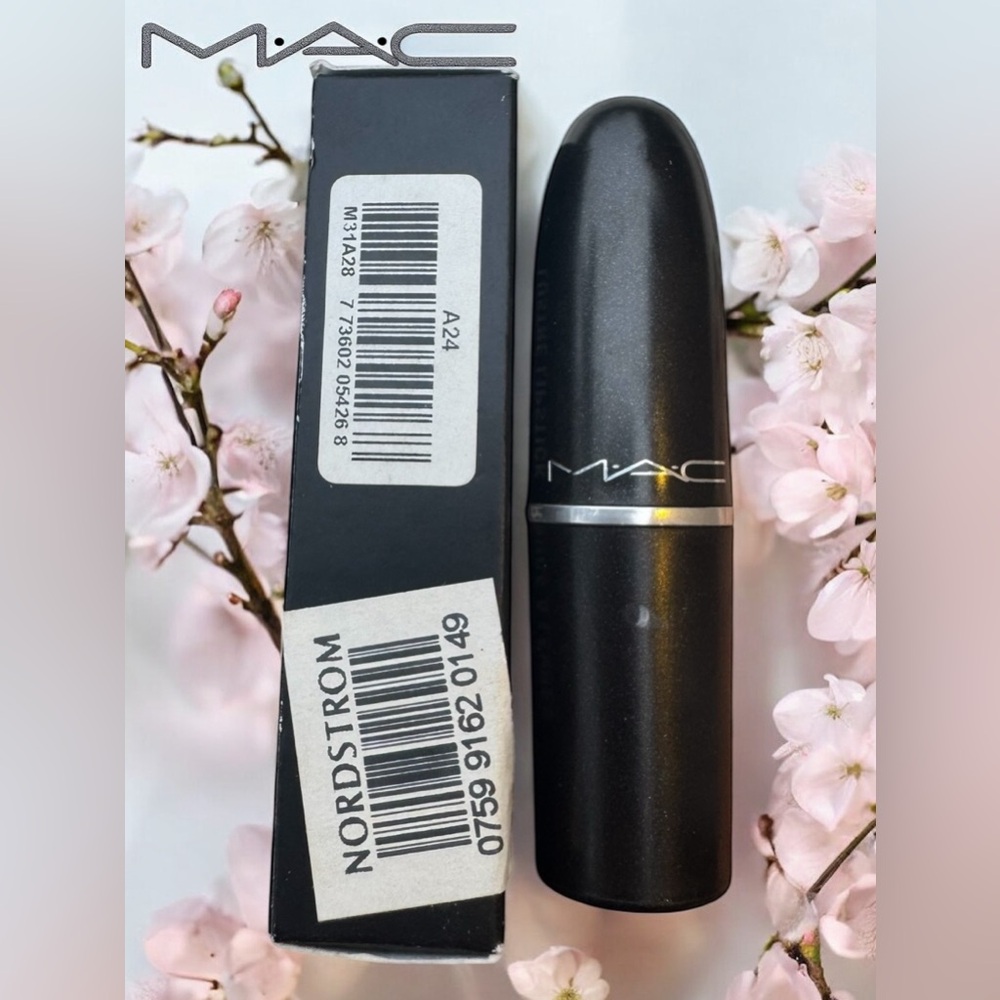 MAC GIDDY Lustre Lipstick. NEW IN BOX. - Picture 12 of 13